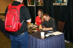 Jeffrey Combs signing autographs